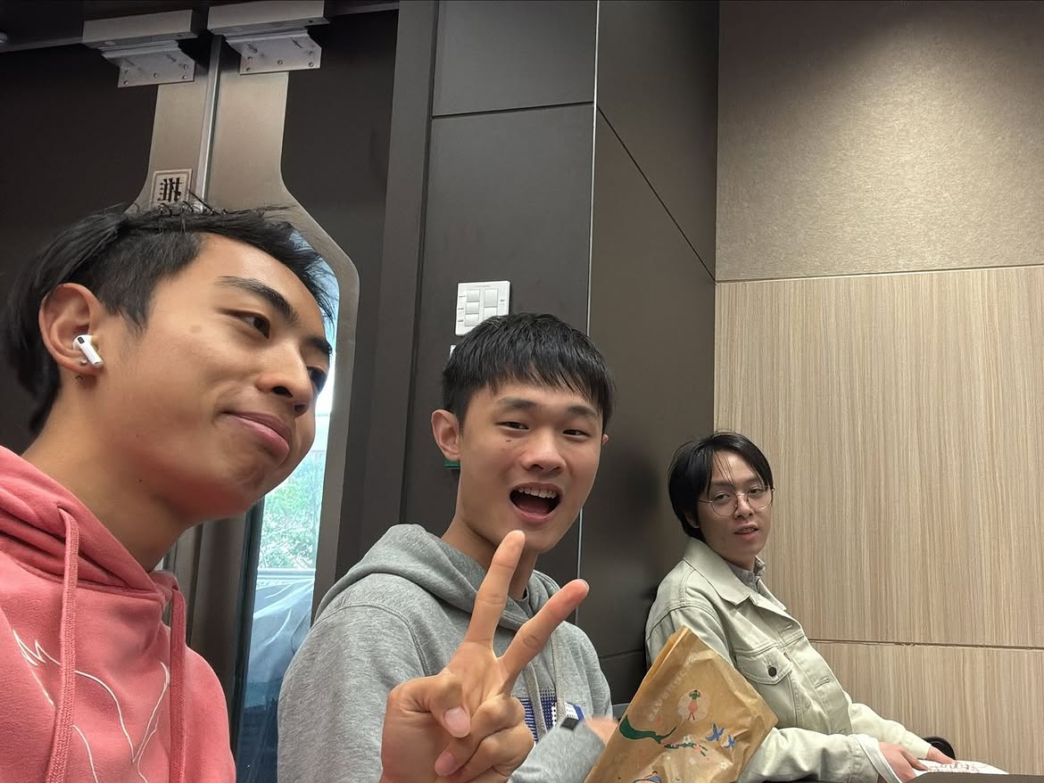 [#HKUInfoDay2025] 💬 成就工程夢想：創造真實而有意義嘅社會影響工程師嘅使命就是「用技術解決問題」，並為社會帶嚟改變。土木工程系五年級嘅Angus 分享：「港大工程最吸引我嘅 (5)